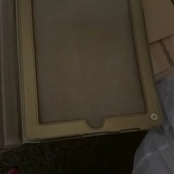 Tory Burch Gold iPad Case - Picture 3 of 5